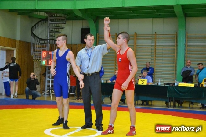 Zdjęcie w galerii na portalu naszraciborz.pl: Zapaśnicy przywieźli worek medali z Mistrzostw Śląska wiadomości z regionu
