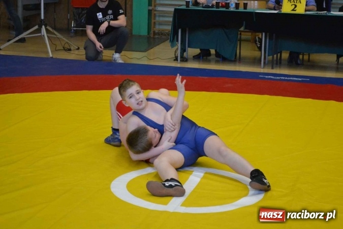 Zdjęcie w galerii na portalu naszraciborz.pl: Zapaśnicy przywieźli worek medali z Mistrzostw Śląska wiadomości z regionu