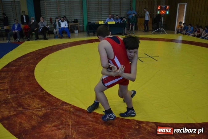 Zdjęcie w galerii na portalu naszraciborz.pl: Zapaśnicy przywieźli worek medali z Mistrzostw Śląska wiadomości z regionu