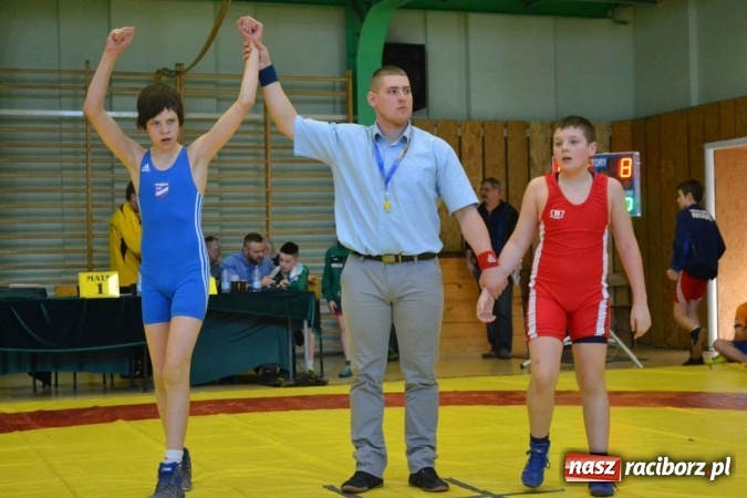 Zdjęcie w galerii na portalu naszraciborz.pl: Zapaśnicy przywieźli worek medali z Mistrzostw Śląska wiadomości z regionu