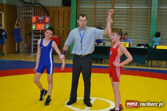 Zdjęcie w galerii na portalu naszraciborz.pl: Zapaśnicy przywieźli worek medali z Mistrzostw Śląska wiadomości z regionu