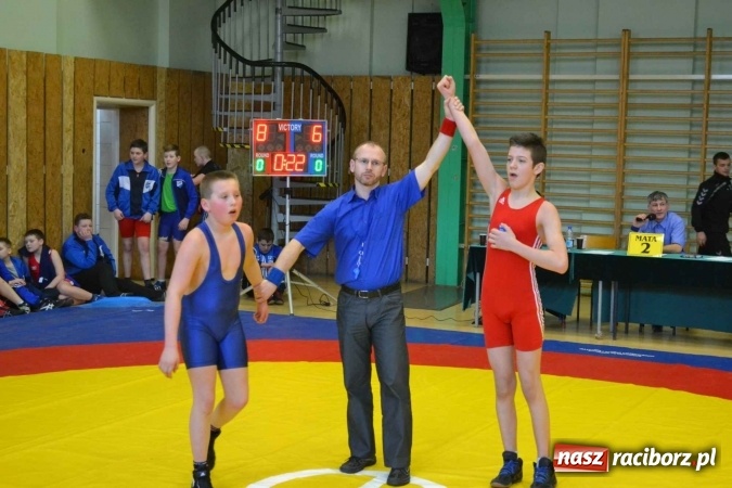 Zdjęcie w galerii na portalu naszraciborz.pl: Zapaśnicy przywieźli worek medali z Mistrzostw Śląska wiadomości z regionu