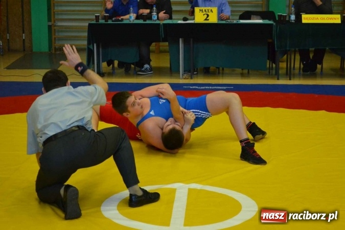 Zdjęcie w galerii na portalu naszraciborz.pl: Zapaśnicy przywieźli worek medali z Mistrzostw Śląska wiadomości z regionu