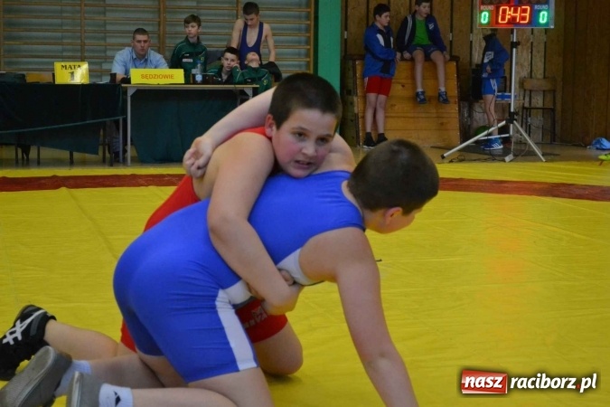Zdjęcie w galerii na portalu naszraciborz.pl: Zapaśnicy przywieźli worek medali z Mistrzostw Śląska wiadomości z regionu