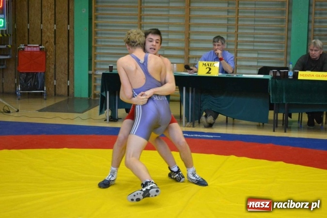 Zdjęcie w galerii na portalu naszraciborz.pl: Zapaśnicy przywieźli worek medali z Mistrzostw Śląska wiadomości z regionu