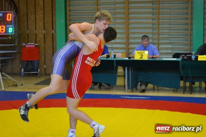 Zdjęcie w galerii na portalu naszraciborz.pl: Zapaśnicy przywieźli worek medali z Mistrzostw Śląska wiadomości z regionu