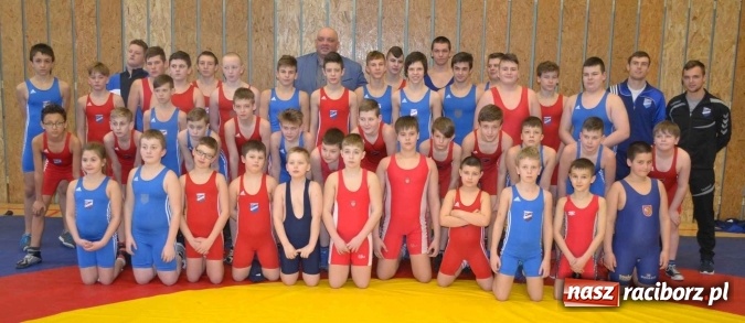 Zdjęcie w galerii na portalu naszraciborz.pl: Zapaśnicy przywieźli worek medali z Mistrzostw Śląska wiadomości z regionu