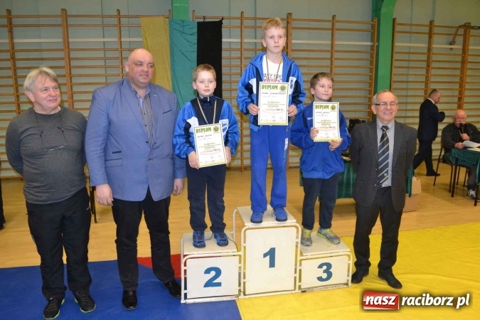 Zdjęcie w galerii na portalu naszraciborz.pl: Zapaśnicy przywieźli worek medali z Mistrzostw Śląska wiadomości z regionu