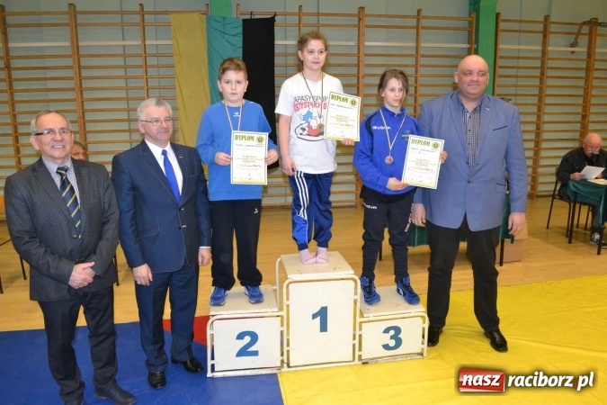 Zdjęcie w galerii na portalu naszraciborz.pl: Zapaśnicy przywieźli worek medali z Mistrzostw Śląska wiadomości z regionu