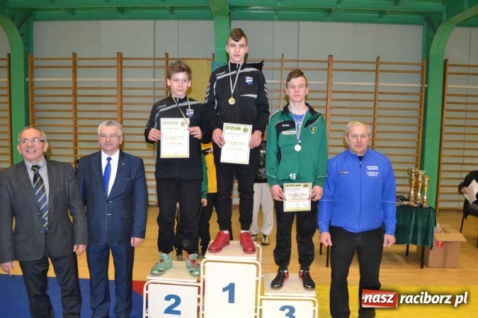 Zdjęcie w galerii na portalu naszraciborz.pl: Zapaśnicy przywieźli worek medali z Mistrzostw Śląska wiadomości z regionu