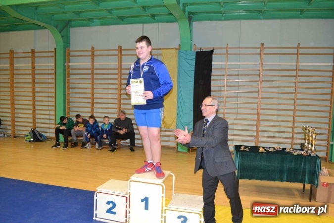 Zdjęcie w galerii na portalu naszraciborz.pl: Zapaśnicy przywieźli worek medali z Mistrzostw Śląska wiadomości z regionu