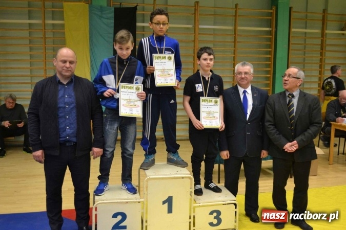 Zdjęcie w galerii na portalu naszraciborz.pl: Zapaśnicy przywieźli worek medali z Mistrzostw Śląska wiadomości z regionu