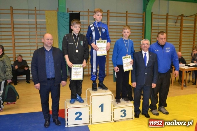 Zdjęcie w galerii na portalu naszraciborz.pl: Zapaśnicy przywieźli worek medali z Mistrzostw Śląska wiadomości z regionu