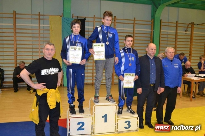 Zdjęcie w galerii na portalu naszraciborz.pl: Zapaśnicy przywieźli worek medali z Mistrzostw Śląska wiadomości z regionu