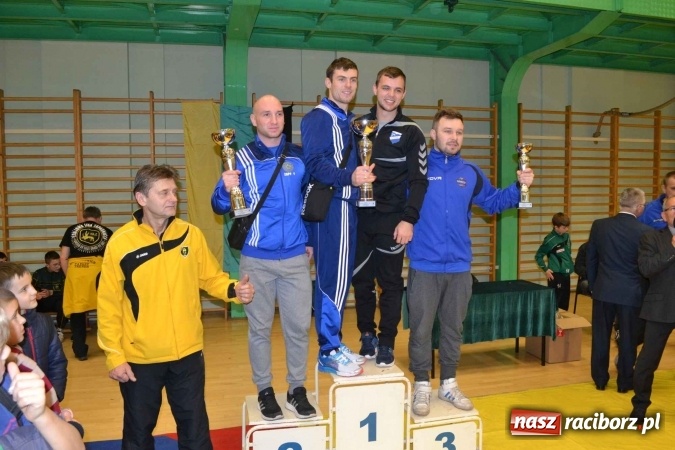 Zdjęcie w galerii na portalu naszraciborz.pl: Zapaśnicy przywieźli worek medali z Mistrzostw Śląska wiadomości z regionu