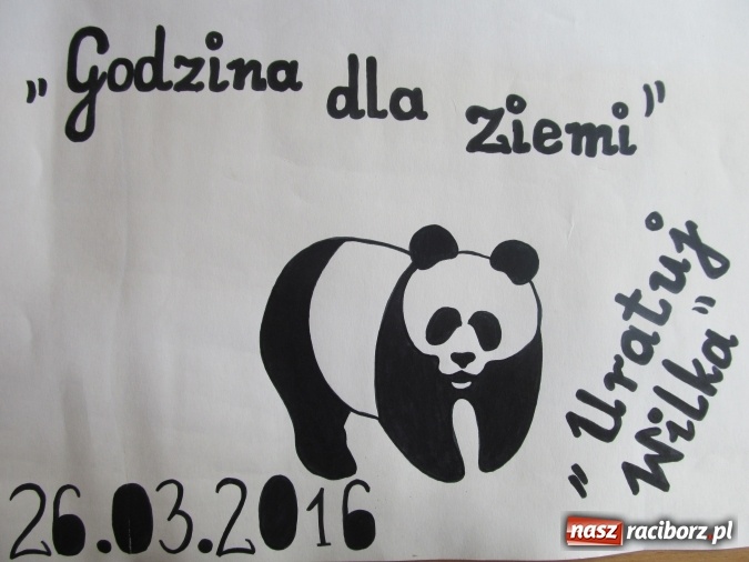 Zdjęcie w galerii na portalu naszraciborz.pl: Gimnazjum nr 5 bierze udział w akcji Godzina dla Ziemi  wiadomości z regionu