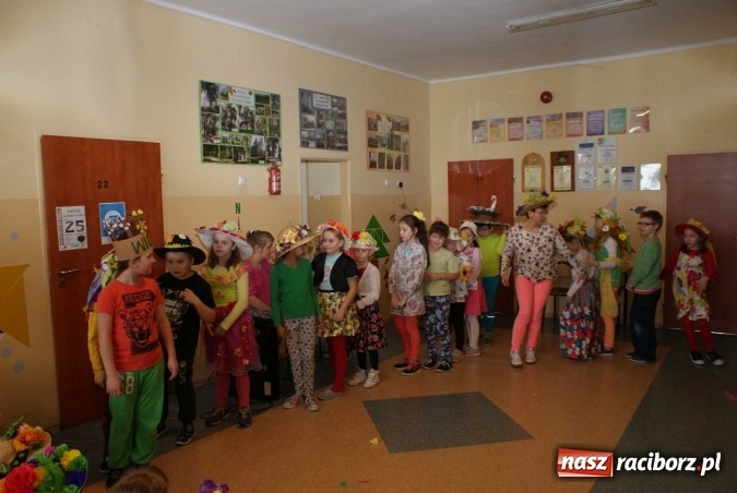 Zdjęcie w galerii na portalu naszraciborz.pl: Pierwszy Dzień Wiosny w ZSP w Krowiarkach  wiadomości z regionu