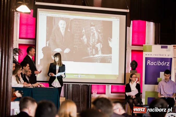 Zdjęcie w galerii na portalu naszraciborz.pl: Znamy laureatów Powiatowego Konkursu Wiedzy o Społeczeństwie wiadomości z regionu