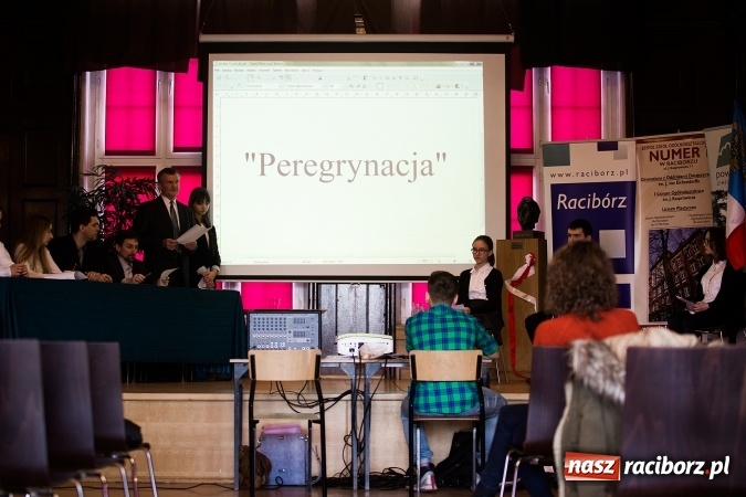 Zdjęcie w galerii na portalu naszraciborz.pl: Znamy laureatów Powiatowego Konkursu Wiedzy o Społeczeństwie wiadomości z regionu