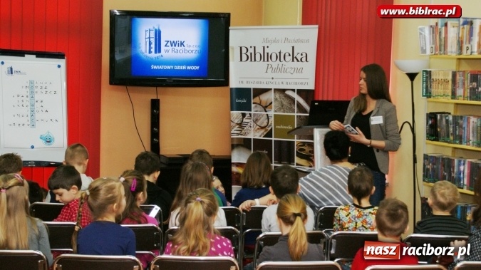 Zdjęcie w galerii na portalu naszraciborz.pl: Światowy Dzień Wody z Wodociągami w bibliotece wiadomości z regionu