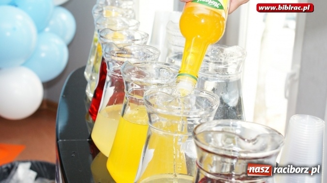 Zdjęcie w galerii na portalu naszraciborz.pl: Światowy Dzień Wody z Wodociągami w bibliotece wiadomości z regionu