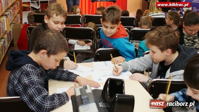 Zdjęcie w galerii na portalu naszraciborz.pl: Światowy Dzień Wody z Wodociągami w bibliotece wiadomości z regionu