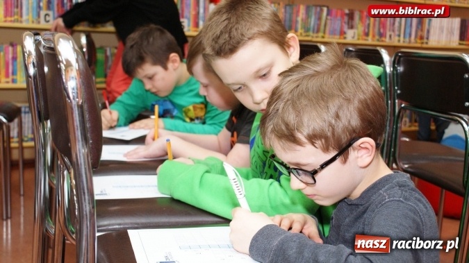 Zdjęcie w galerii na portalu naszraciborz.pl: Światowy Dzień Wody z Wodociągami w bibliotece wiadomości z regionu