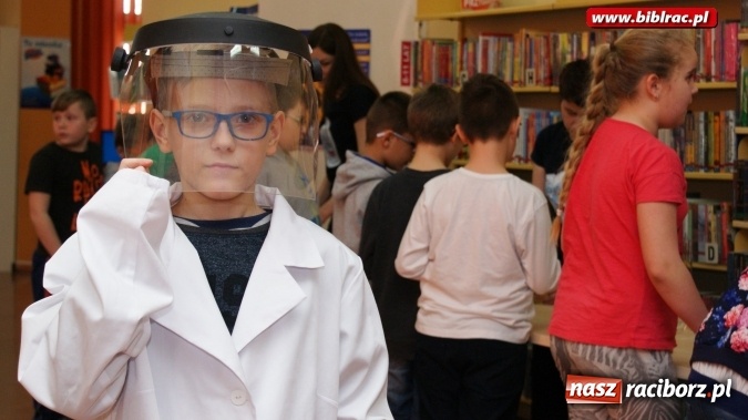 Zdjęcie w galerii na portalu naszraciborz.pl: Światowy Dzień Wody z Wodociągami w bibliotece wiadomości z regionu