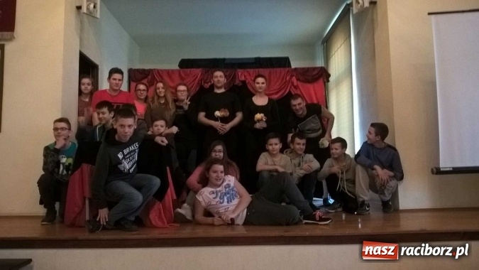 Zdjęcie w galerii na portalu naszraciborz.pl: Skąpiec na deskach G5 wiadomości z regionu