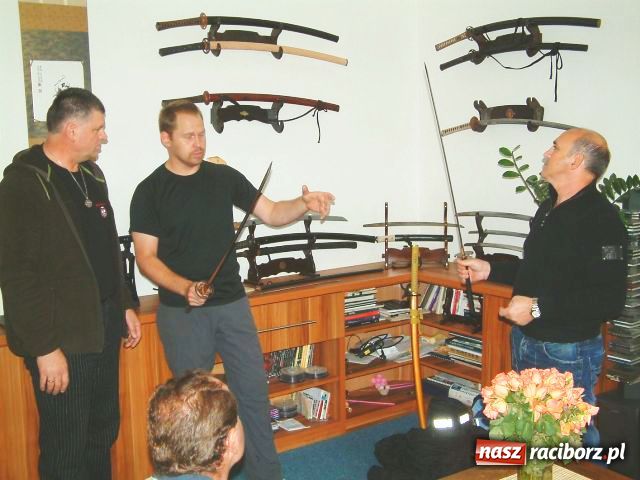 Zdjęcie w galerii na portalu naszraciborz.pl: Miecz samurajski z Ołomuńca wiadomości z regionu