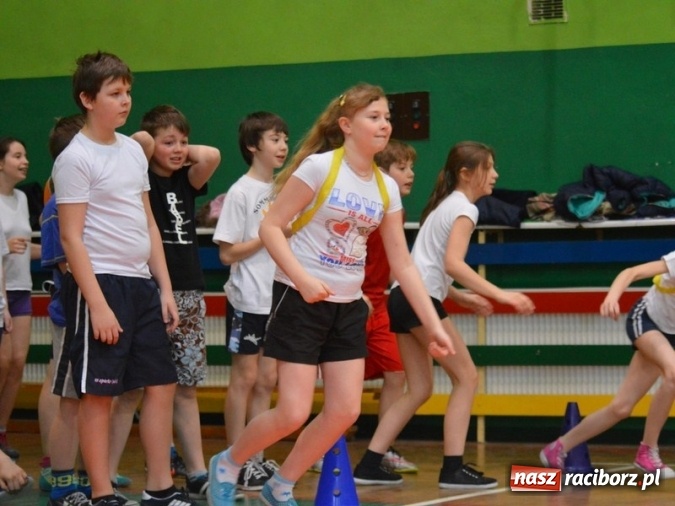 Zdjęcie w galerii na portalu naszraciborz.pl: Czwórka na sportowo wita dzień wiosny  wiadomości z regionu