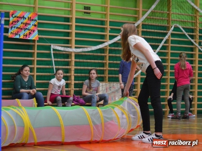 Zdjęcie w galerii na portalu naszraciborz.pl: Czwórka na sportowo wita dzień wiosny  wiadomości z regionu