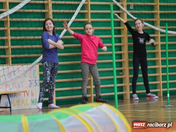 Zdjęcie w galerii na portalu naszraciborz.pl: Czwórka na sportowo wita dzień wiosny  wiadomości z regionu