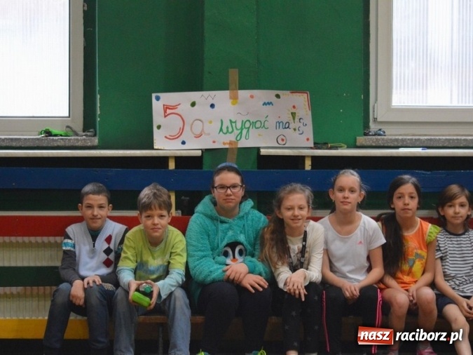 Zdjęcie w galerii na portalu naszraciborz.pl: Czwórka na sportowo wita dzień wiosny  wiadomości z regionu