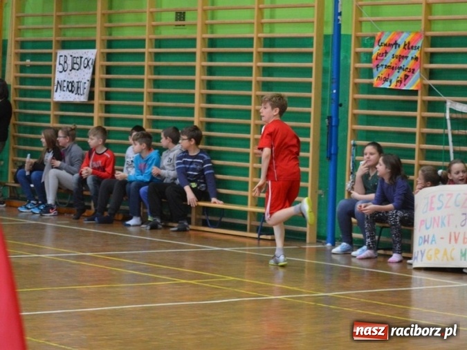 Zdjęcie w galerii na portalu naszraciborz.pl: Czwórka na sportowo wita dzień wiosny  wiadomości z regionu