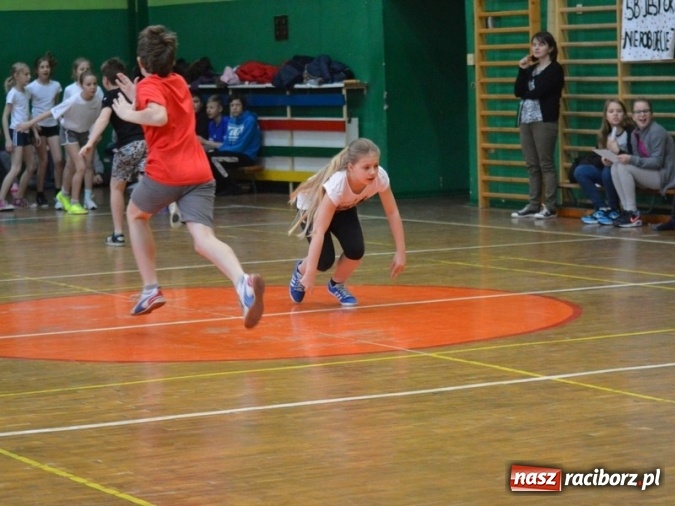 Zdjęcie w galerii na portalu naszraciborz.pl: Czwórka na sportowo wita dzień wiosny  wiadomości z regionu