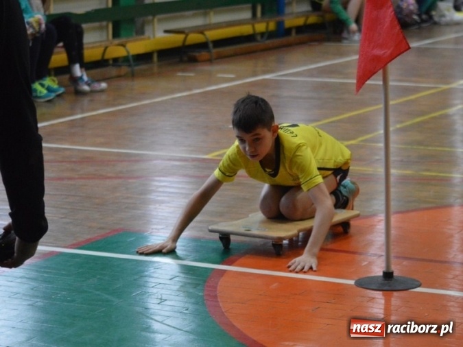 Zdjęcie w galerii na portalu naszraciborz.pl: Czwórka na sportowo wita dzień wiosny  wiadomości z regionu