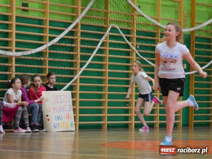Zdjęcie w galerii na portalu naszraciborz.pl: Czwórka na sportowo wita dzień wiosny  wiadomości z regionu