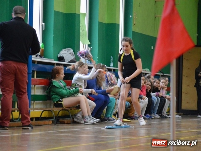 Zdjęcie w galerii na portalu naszraciborz.pl: Czwórka na sportowo wita dzień wiosny  wiadomości z regionu