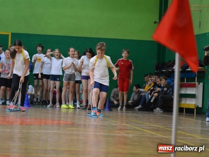 Zdjęcie w galerii na portalu naszraciborz.pl: Czwórka na sportowo wita dzień wiosny  wiadomości z regionu