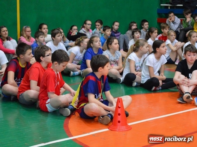 Zdjęcie w galerii na portalu naszraciborz.pl: Czwórka na sportowo wita dzień wiosny  wiadomości z regionu