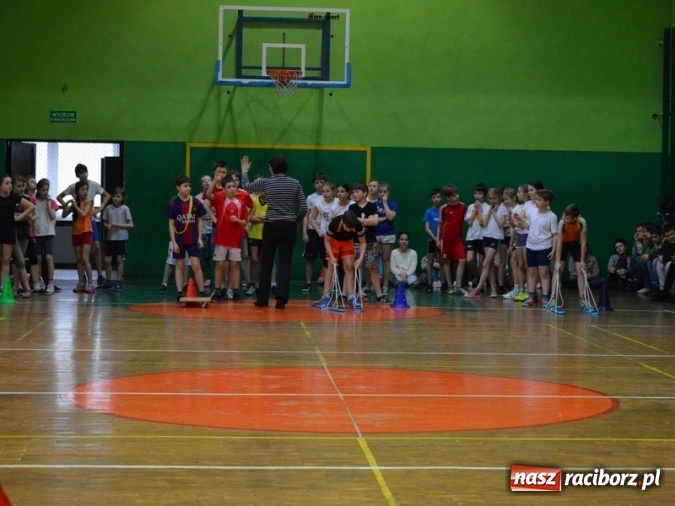 Zdjęcie w galerii na portalu naszraciborz.pl: Czwórka na sportowo wita dzień wiosny  wiadomości z regionu