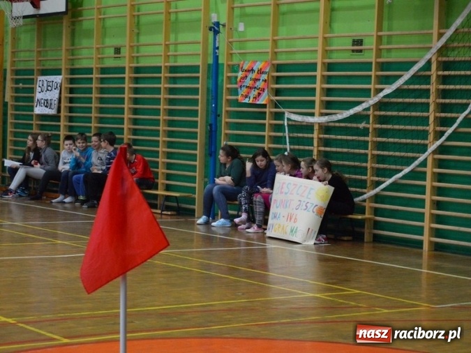 Zdjęcie w galerii na portalu naszraciborz.pl: Czwórka na sportowo wita dzień wiosny  wiadomości z regionu