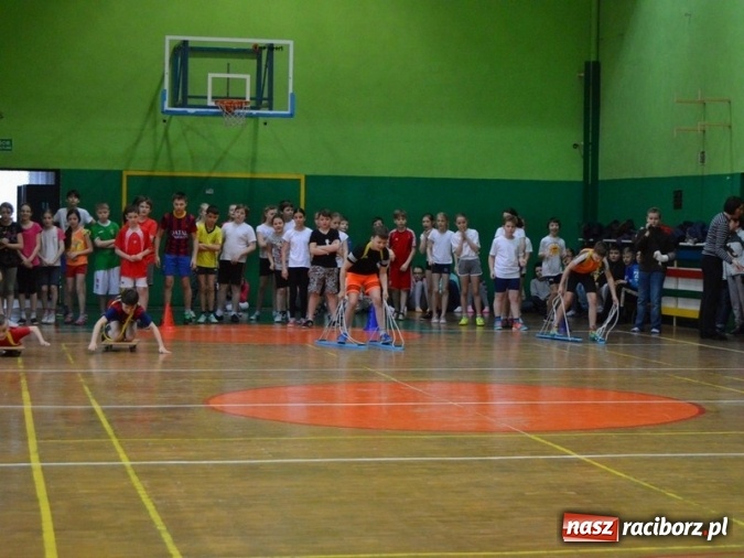 Zdjęcie w galerii na portalu naszraciborz.pl: Czwórka na sportowo wita dzień wiosny  wiadomości z regionu