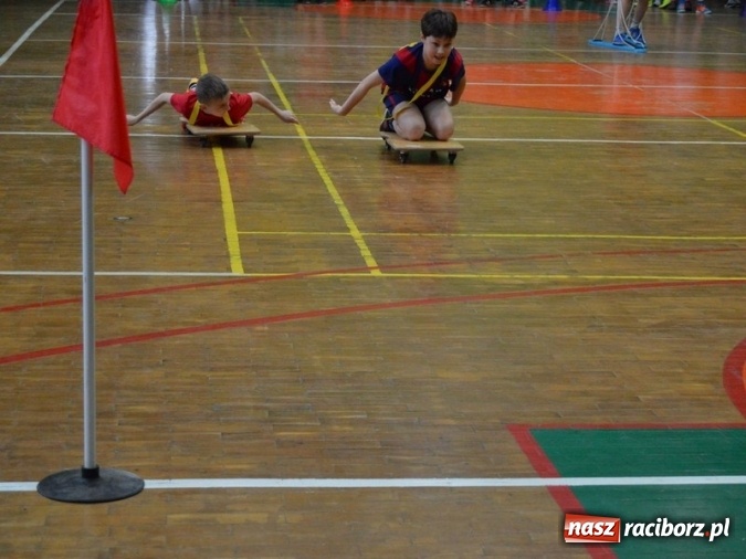 Zdjęcie w galerii na portalu naszraciborz.pl: Czwórka na sportowo wita dzień wiosny  wiadomości z regionu