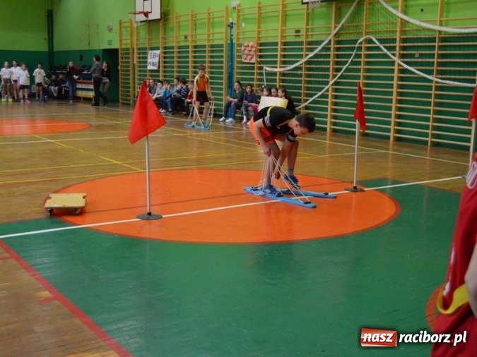 Zdjęcie w galerii na portalu naszraciborz.pl: Czwórka na sportowo wita dzień wiosny  wiadomości z regionu