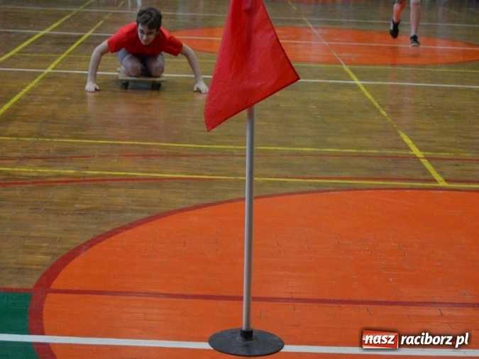 Zdjęcie w galerii na portalu naszraciborz.pl: Czwórka na sportowo wita dzień wiosny  wiadomości z regionu