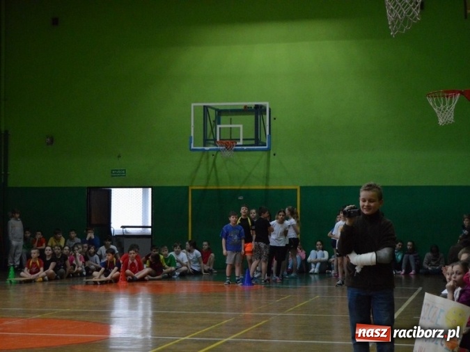 Zdjęcie w galerii na portalu naszraciborz.pl: Czwórka na sportowo wita dzień wiosny  wiadomości z regionu