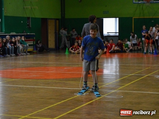 Zdjęcie w galerii na portalu naszraciborz.pl: Czwórka na sportowo wita dzień wiosny  wiadomości z regionu