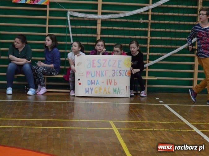 Zdjęcie w galerii na portalu naszraciborz.pl: Czwórka na sportowo wita dzień wiosny  wiadomości z regionu